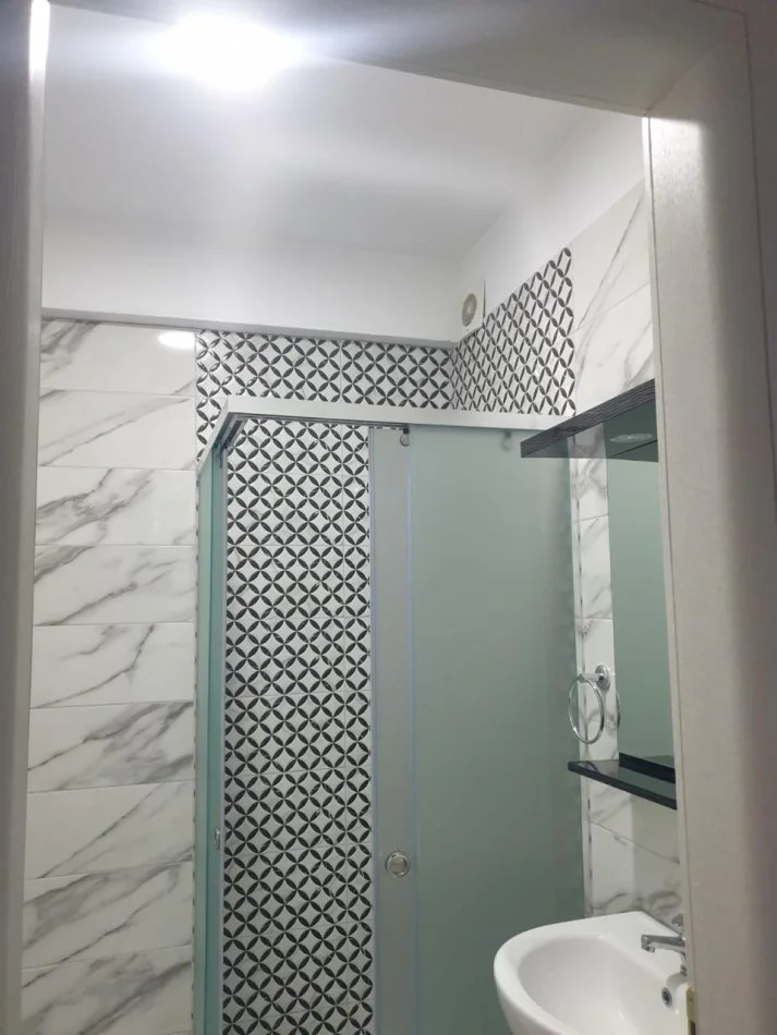 Durres, shitet apartament 3+1 , 200.000 € 