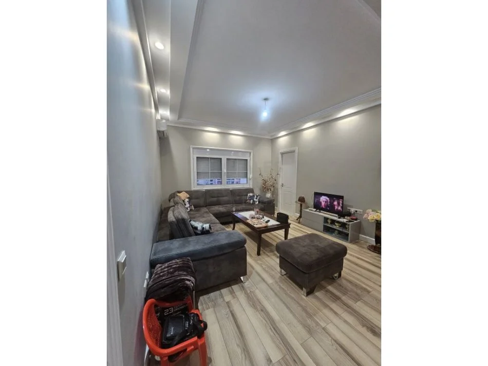 Tirane, jepet me qera apartament 2+1+Aneks+Ballkon , 103 m² 450 € (Misto Mame)