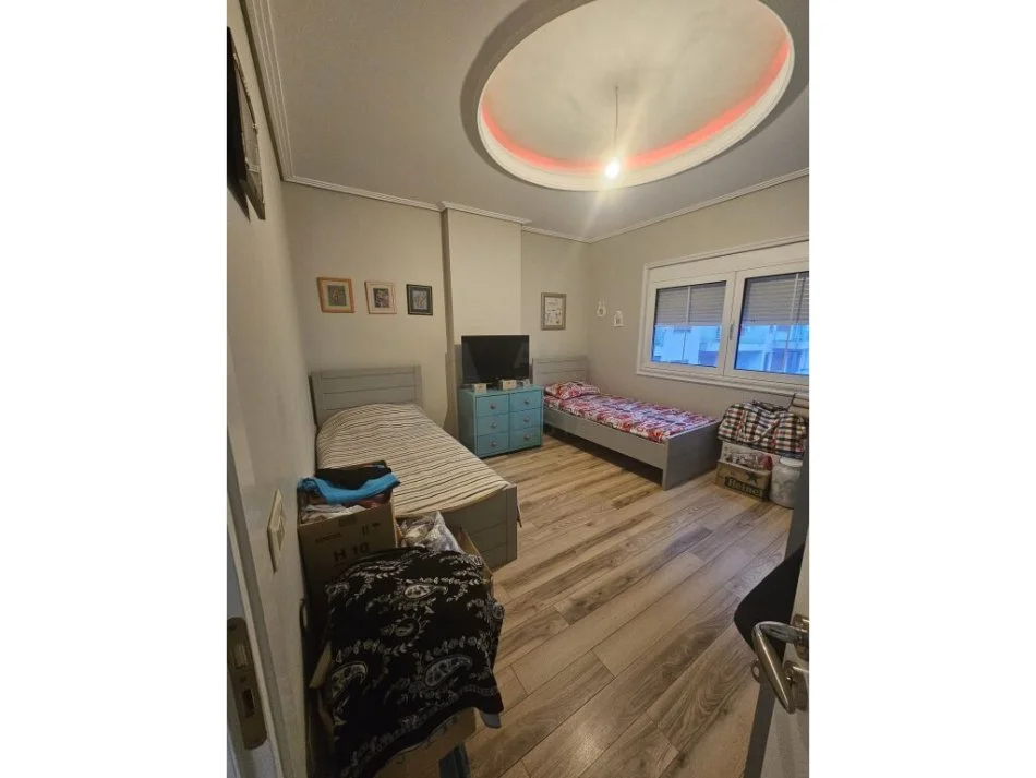 Tirane, jepet me qera apartament 2+1+Aneks+Ballkon , 103 m² 450 € (Misto Mame)