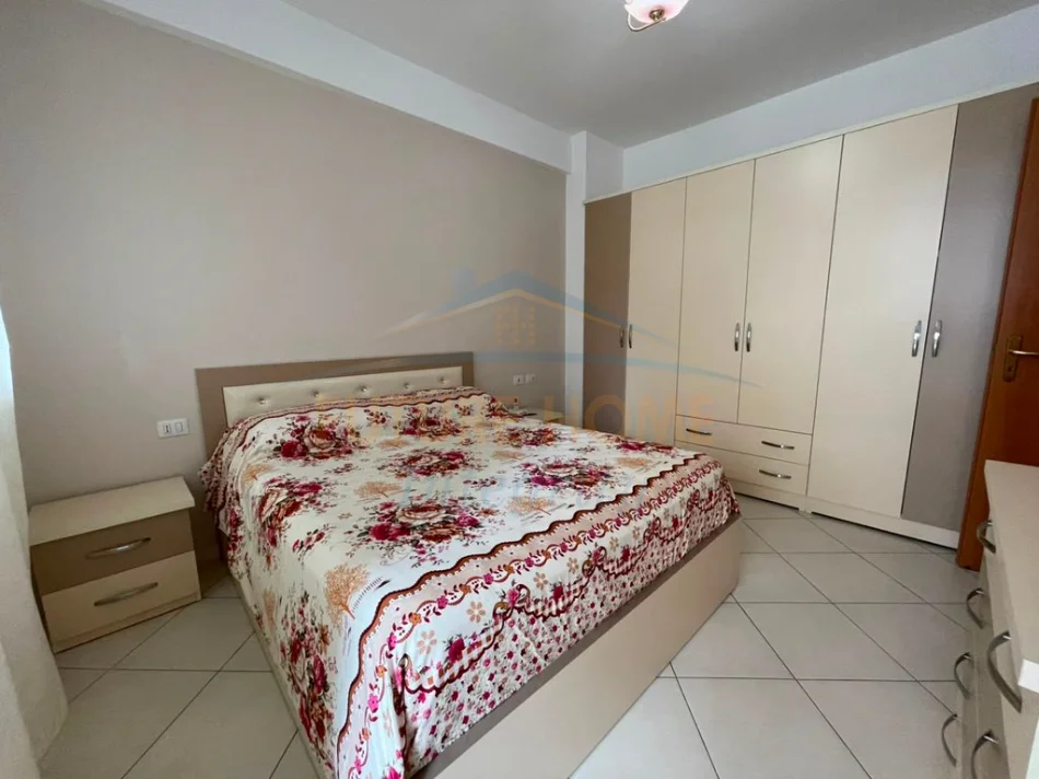 Tirane, jepet me qera apartament 2+1 Kati 2, 92 m² 700 € (KOMPLEKSI HALILI , Rruga e Dibres)