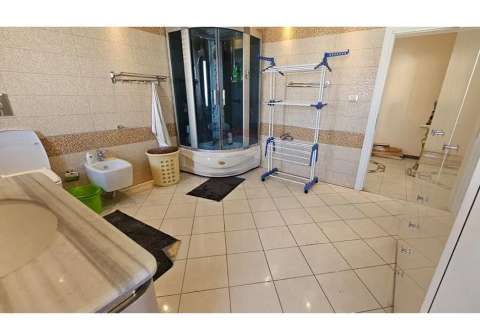 Tirane, shitet apartament 2+1+Ballkon Kati 4, 90 m² 169.000 € (Prane Delijorgjit)