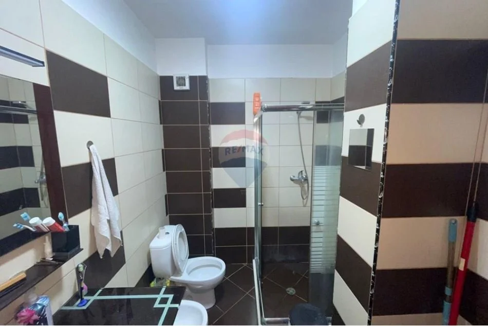 Tirane, jepet me qera apartament 1+1 , 60 m² 500 € 
