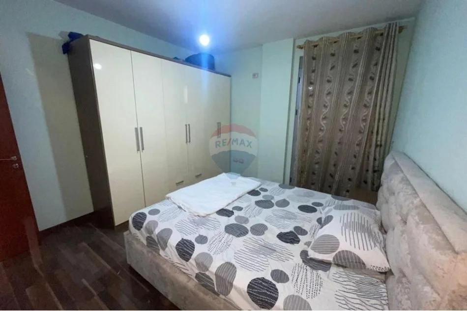 Tirane, jepet me qera apartament 1+1 , 60 m² 500 € 