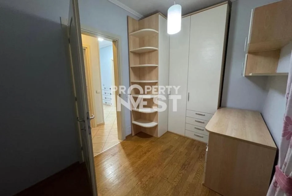 Tirane, jepet me qera apartament 2+1 Kati 5, 110 m² 630 € (Asim vokshi)