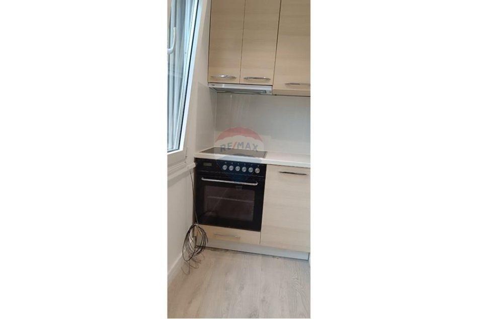 Tirane, jepet me qera apartament 1+1 Kati 2, 60 m² 580 € (Rruga Mine Peza)