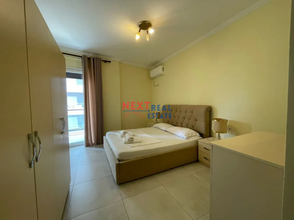 Vlore, jepet me qera apartament 2+1+Aneks+Ballkon , 140 m² 550 € (KISHA ORTODOKSE)