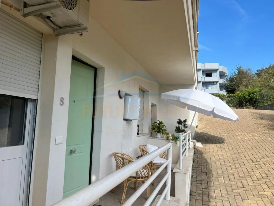 Shkembi i Kavajes, jepet me qera apartament 1+1 Kati 1, 46 m² 400 €