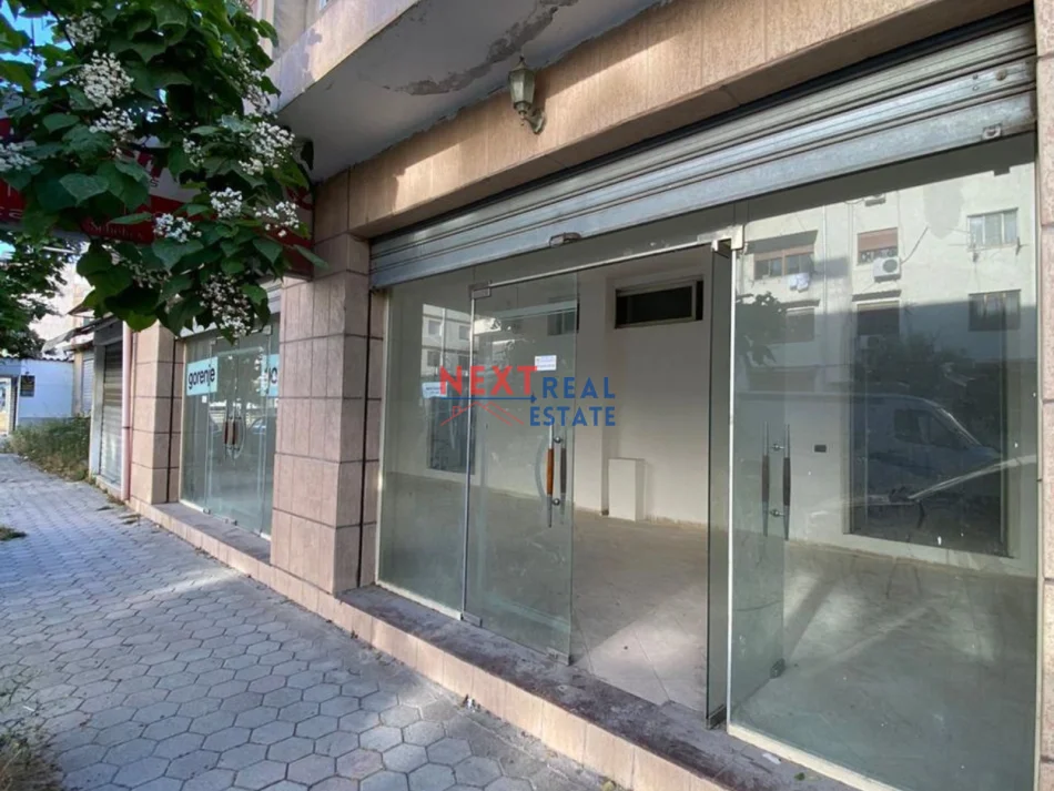 REZERVO PRONEN VETEM ME 500€! Vlore, shitet ambjent biznesi Kati 0, 51 m² 85.000 € (COLE)