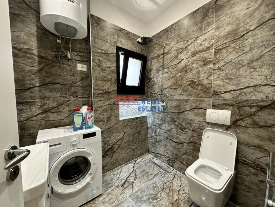 Vlore, jepet me qera apartament 1+1+Ballkon Kati 2, 550 € (KOMBINATI I PESHKUT)