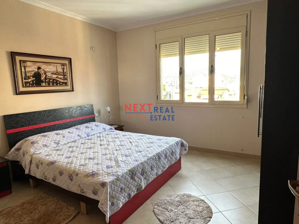 Vlore, jepet me qera apartament 2+1+Ballkon , 500 € (VLORE)