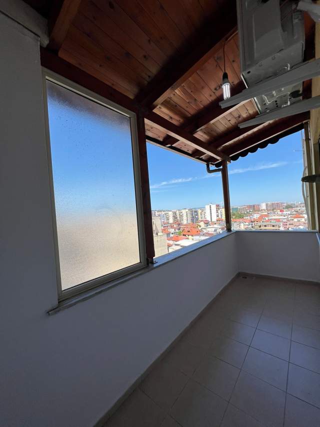 Tirane, jepet me qera apartament Kati 7, 65 m² 465 Euro (RRUGA E KAVAJES)