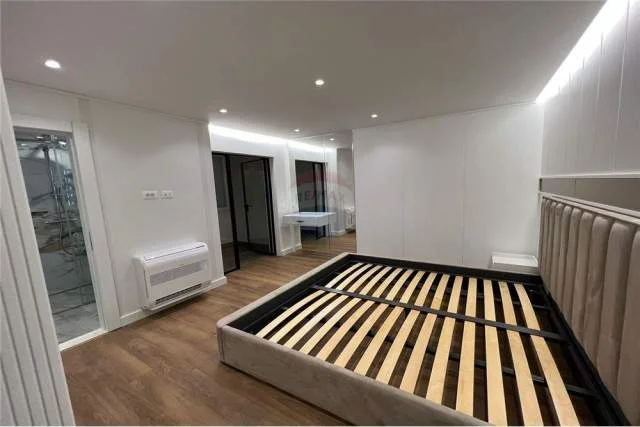 Tirane, jepet me qera apartament 2+1+A+BLK Kati 1, 130 m² 1.300 Euro (Bllok)