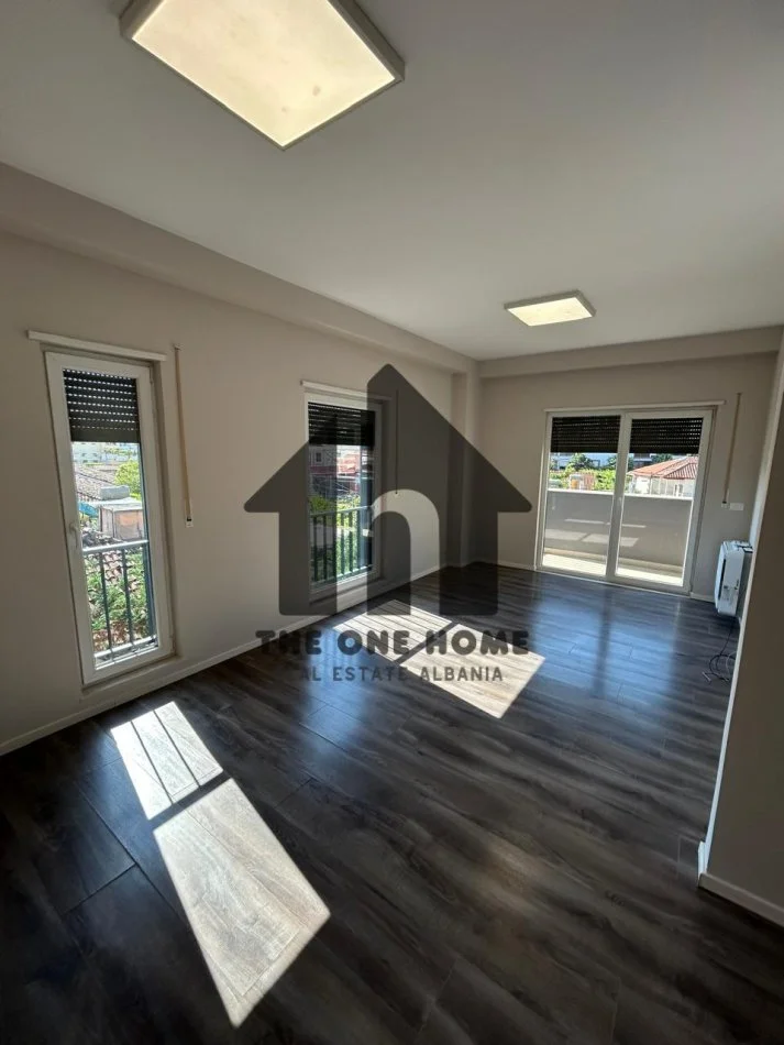 Tirane, shitet apartament 2+1+Ballkon Kati 2, 86 m² 210.000 € (Hipoteka)
