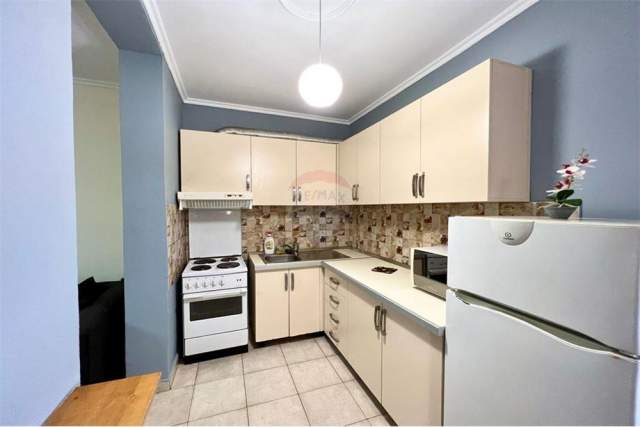 Tirane, jepet me qera apartament 1+1+BLK 70 m² 450 Euro (Kopshti Botanik)