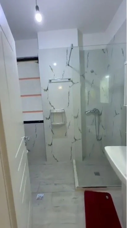 🏡 Jepet me Qera Apartament 1+1 LLUKS  ne Astir me Cmimin 450 mije leke