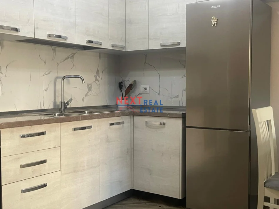 Vlore, jepet me qera apartament 1+1+Aneks+Ballkon , 450 € (BULEVARDI VLORE SKELE)