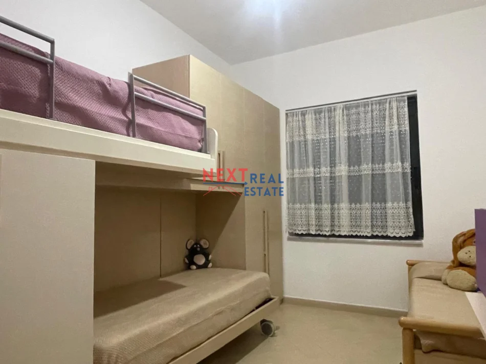 Vlore, jepet me qera shtepi 2+1+Ballkon Kati 0, 400 € (KANINE)