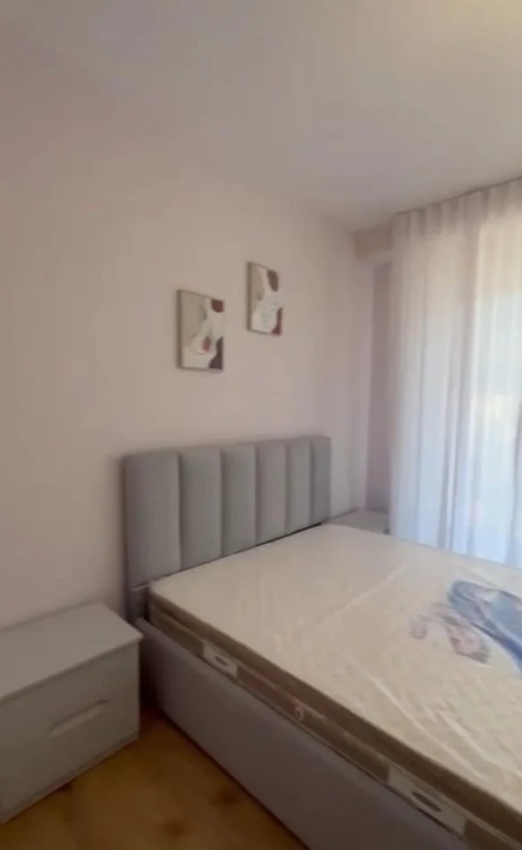Tirane, jepet me qera apartament 2+1 Kati 6, 90 m² 1.000 € (Mine Peza)