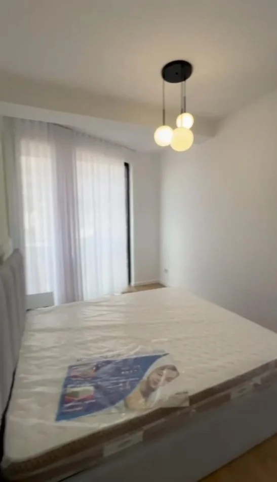 Tirane, jepet me qera apartament 2+1 Kati 6, 90 m² 1.000 € (Mine Peza)