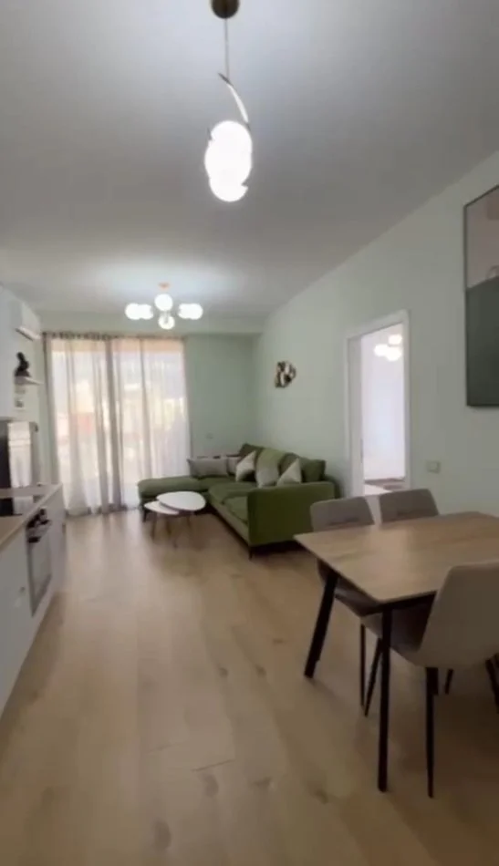 Tirane, jepet me qera apartament 2+1 Kati 6, 90 m² 1.000 € (Mine Peza)