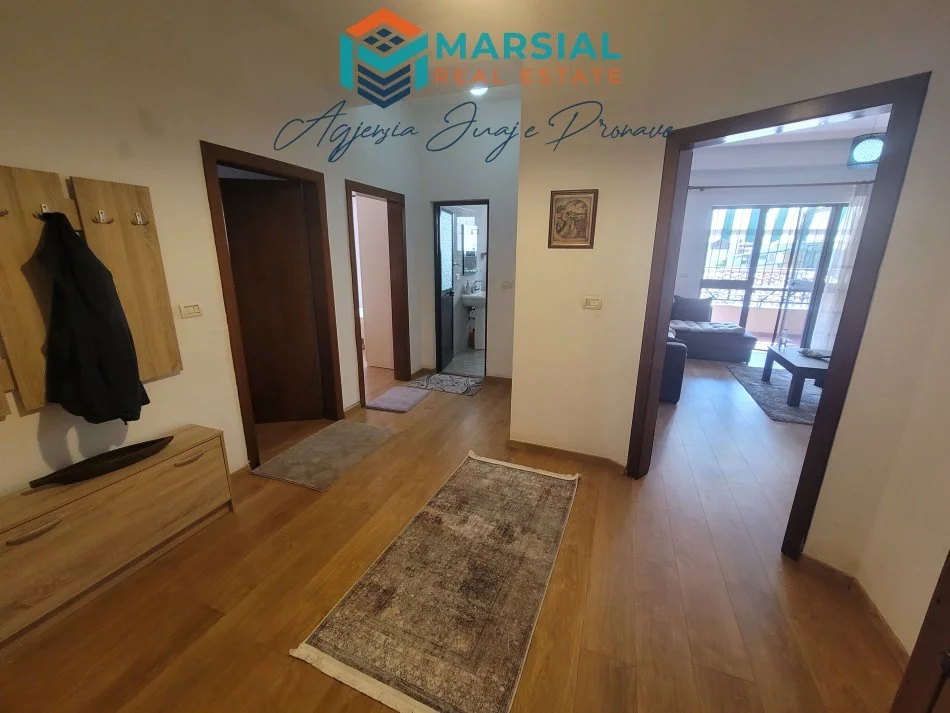 Tirane, jepet me qera apartament 2+1 Kati 1, 112 m² 650 € 