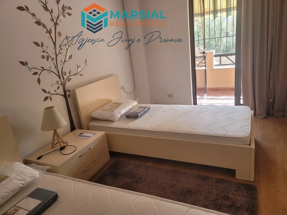 Tirane, jepet me qera apartament 2+1 Kati 1, 112 m² 650 € 