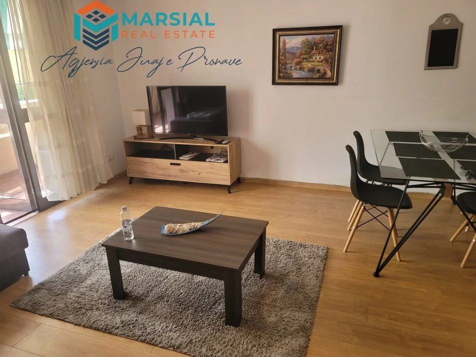 Tirane, jepet me qera apartament 2+1 Kati 1, 112 m² 650 € 