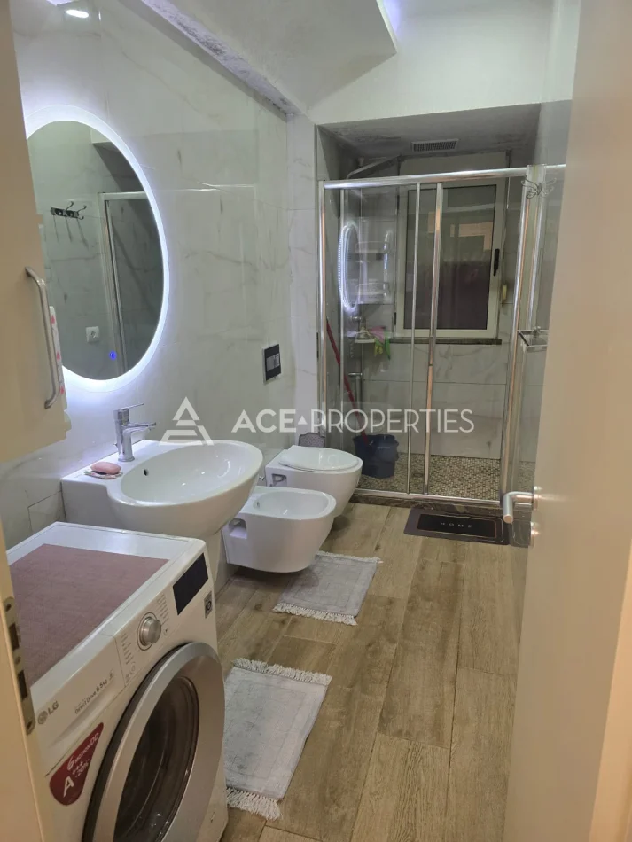 Durres, jepet me qera apartament 2+1 Kati 3, 530 € (Bashkia Durres)