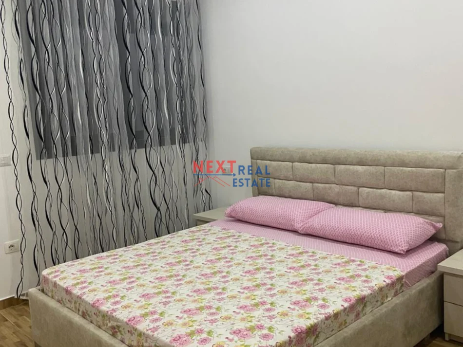 Vlore, jepet me qera apartament+verande | Penthouse 2+1+Ballkon Kati 11, 600 € (PORTI)