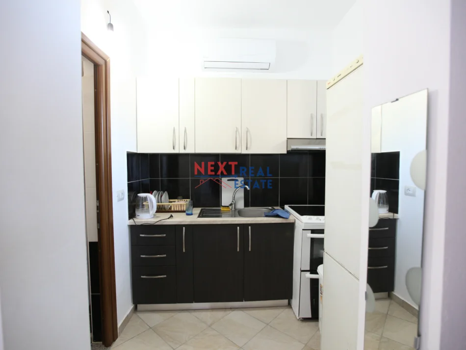 JEPEN ME QERA AFATGJATE 6 STUDIO NE UJE TE FTOHTE, VLORE 10.000 € (UJE I FTOHTE)