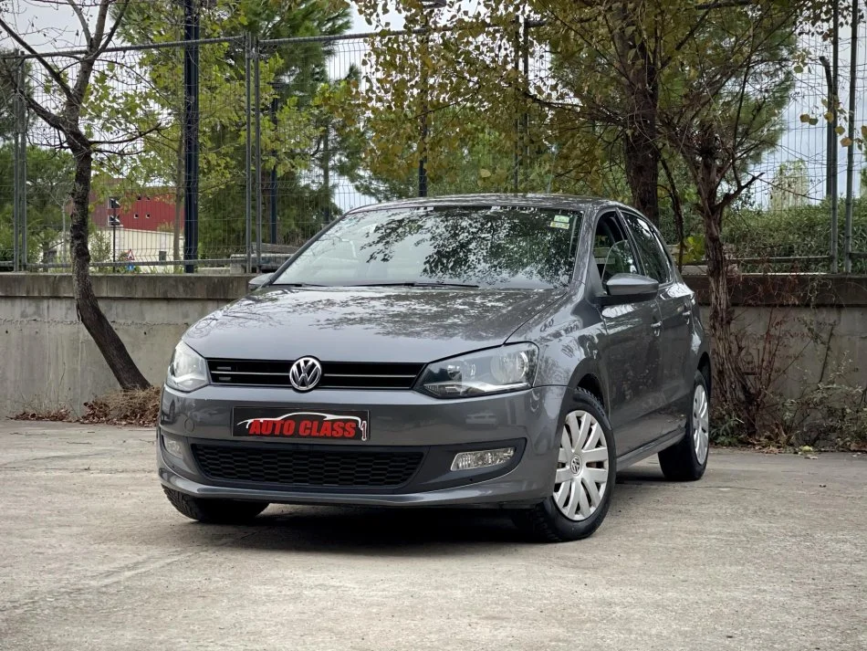 Tirane, shes makine VW POLO Nafte, gri e erret manuale Kondicioner 154.000 km 5.290 €