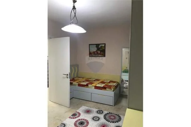 Tirane, jepet me qera apartament 2+1 Kati 1, 115 m² 700  (Kodra e Diellit)