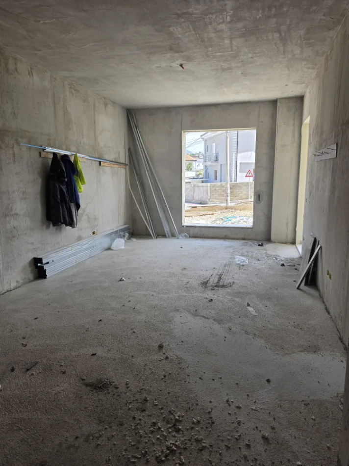 Tirane, shitet apartament 1+1+Ballkon Kati 0, 69 m² 71.000 € (paskuqan)