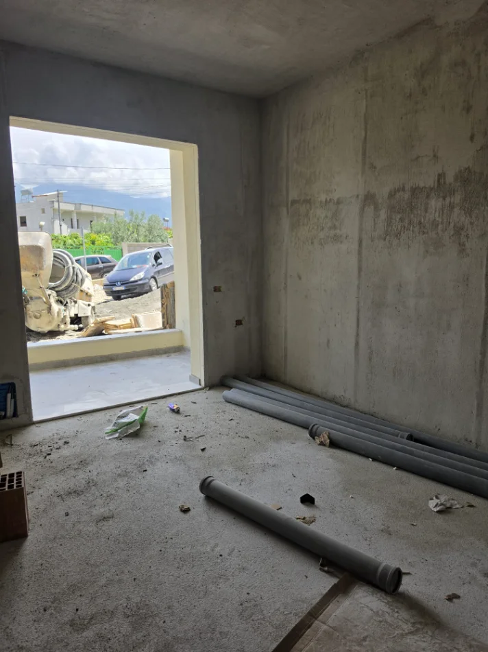 Tirane, shitet apartament 1+1+Ballkon Kati 0, 69 m² 71.000 € (paskuqan)
