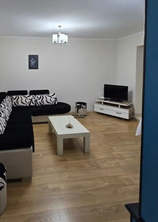 Tirane, jepet me qera apartament 1+1 Kati 4, 65 m² 550 € (VASIL SHANTO)