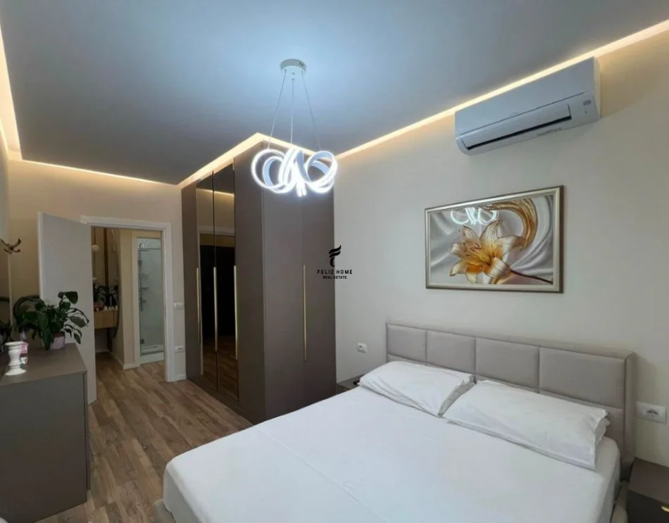 Tirane, jepet me qera apartament 1+1 Kati 4, 65 m² 900 € (RRUGA E KOSOVAREVE)