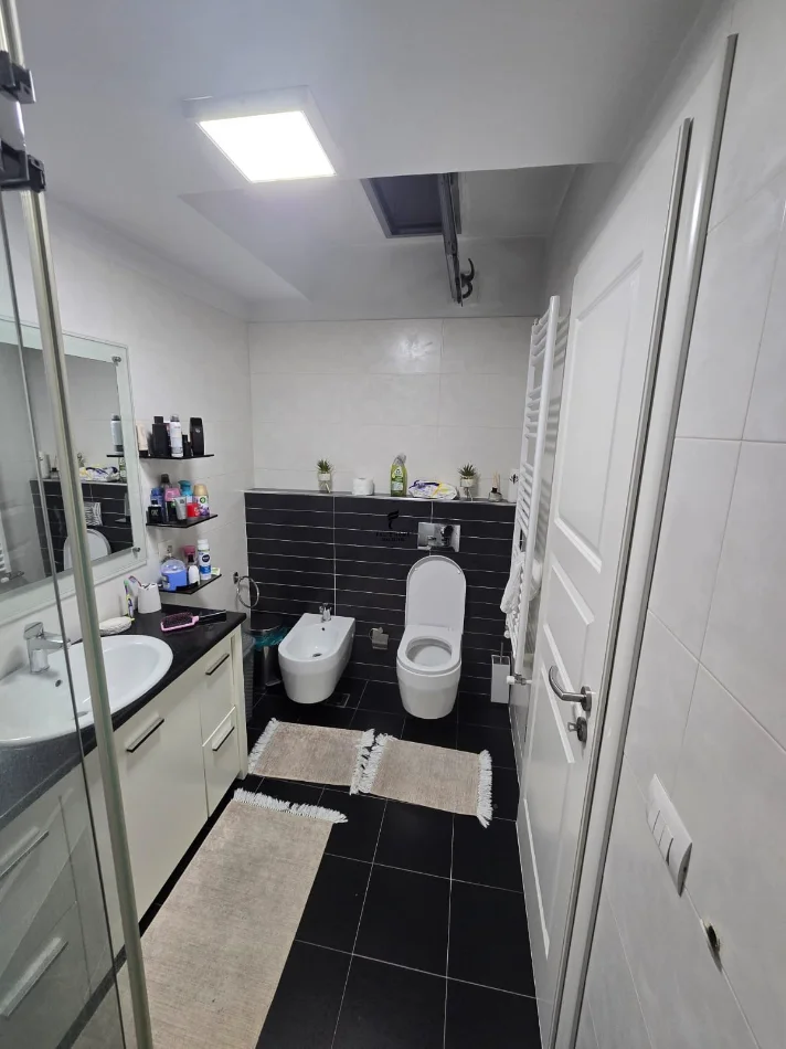 Tirane, shitet apartament 3+1 Kati 7, 140 m² 350.000 € (21 DHJETORI)