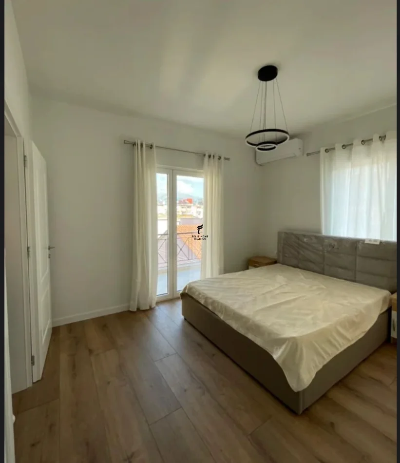 Tirane, jepet me qera apartament 1+1 Kati 4, 60 m² 550 € (ISH PARKU)