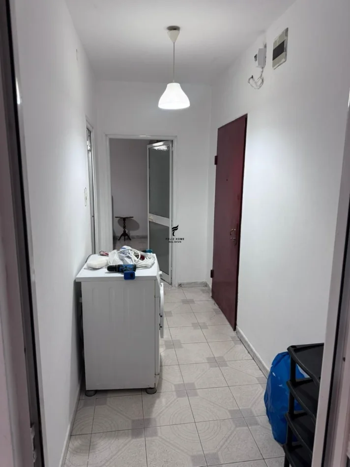 Tirane, jepet me qera apartament 1+1 Kati 1, 65 m² 350 € (LAPRAKE)