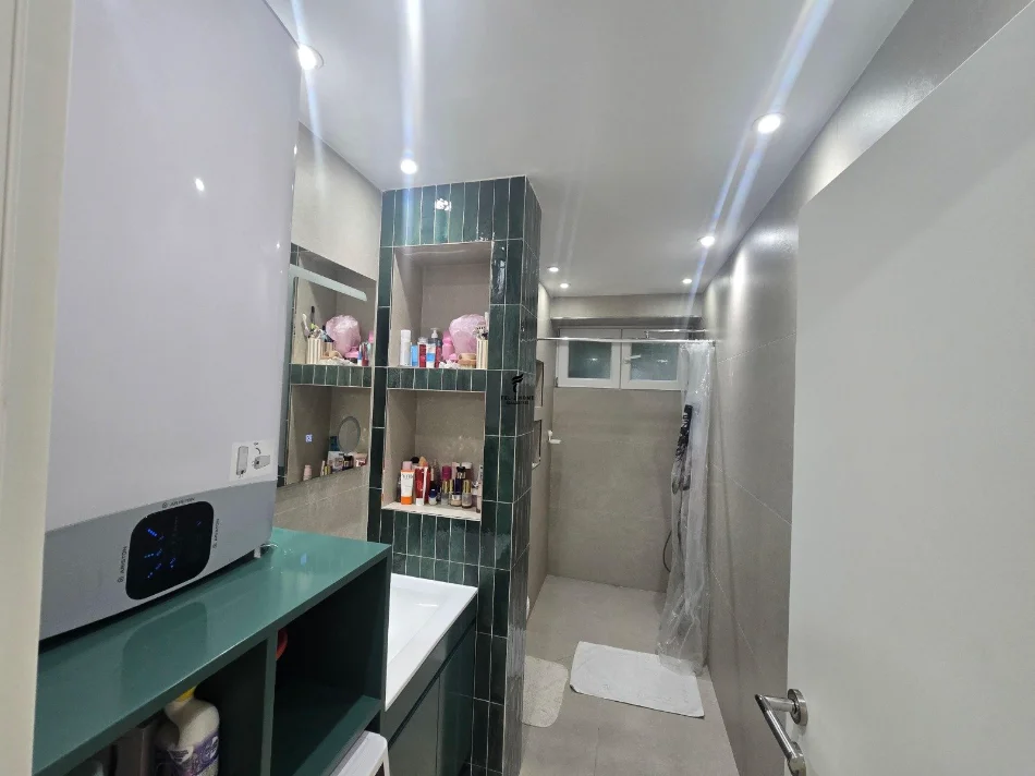 Tirane, shitet apartament 2+1 Kati 2, 78 m² 220.000 € (XHAMLLIKU)