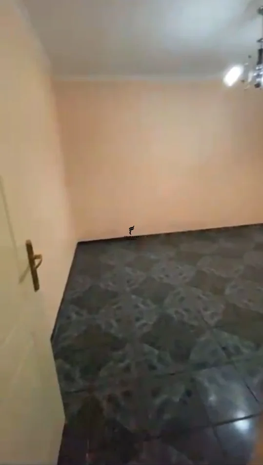 Tirane, jepet me qera zyre Kati 1, 94 m² 1.000 € (VASIL SHANTO)