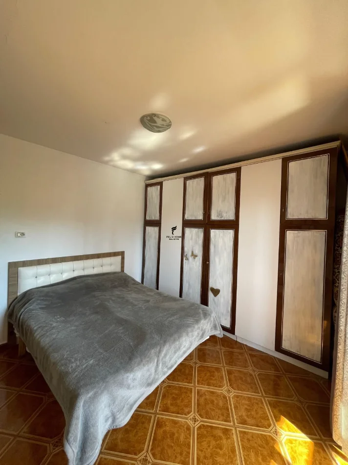 Tirane, jepet me qera apartament 2+1 Kati 5, 80 m² 600 € (5 MAJI)