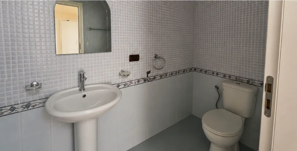 Tirane, jepet me qera apartament 2+1 Kati 2, 120 m² 1.000 € (BLLOK)