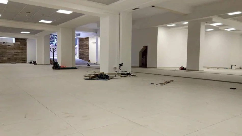 Tirane, jepet me qera ambjent biznesi Kati -1, 750 m² 2.000 € (KOMBINAT)