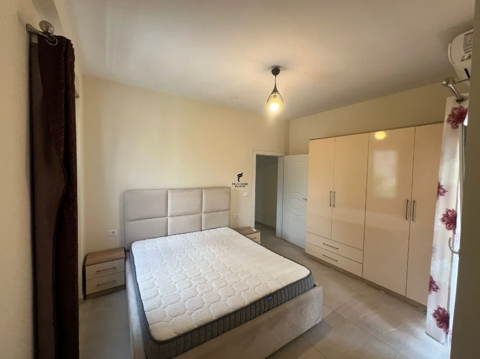 Tirane, jepet me qera apartament 1+1 Kati 2, 65 m² 450 € (SHKOLLA E BASHKUAR)