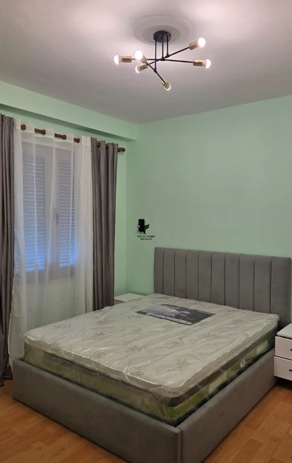 Tirane, jepet me qera apartament 1+1 Kati 4, 65 m² 600 € (SIRI KODRA)