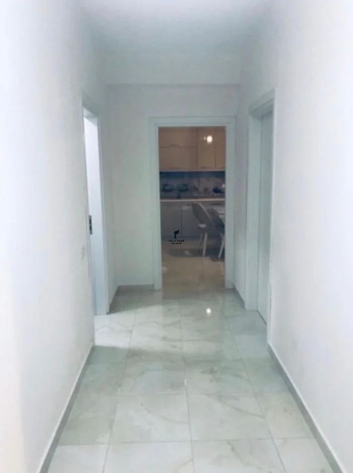 Tirane, jepet me qera apartament 2+1 Kati 2, 105 m² 750 € (SELVIA)