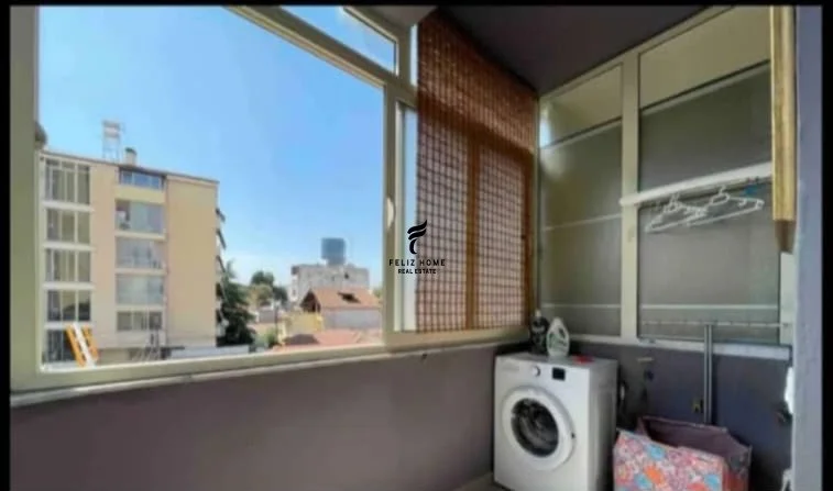 Tirane, jepet me qera apartament 2+1 Kati 3, 90 m² 550 € (QENDER)