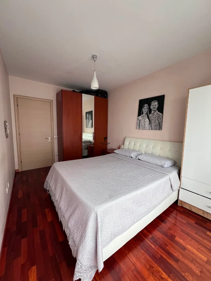 Tirane, jepet me qera apartament 1+1 Kati 4, 65 m² 550 € (FROSINA PLAKU)
