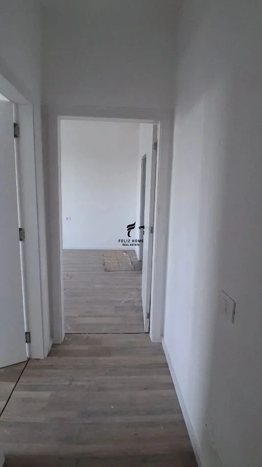 Tirane, jepet me qera apartament 2+1 Kati 5, 99 m² 500 € (5 MAJI)